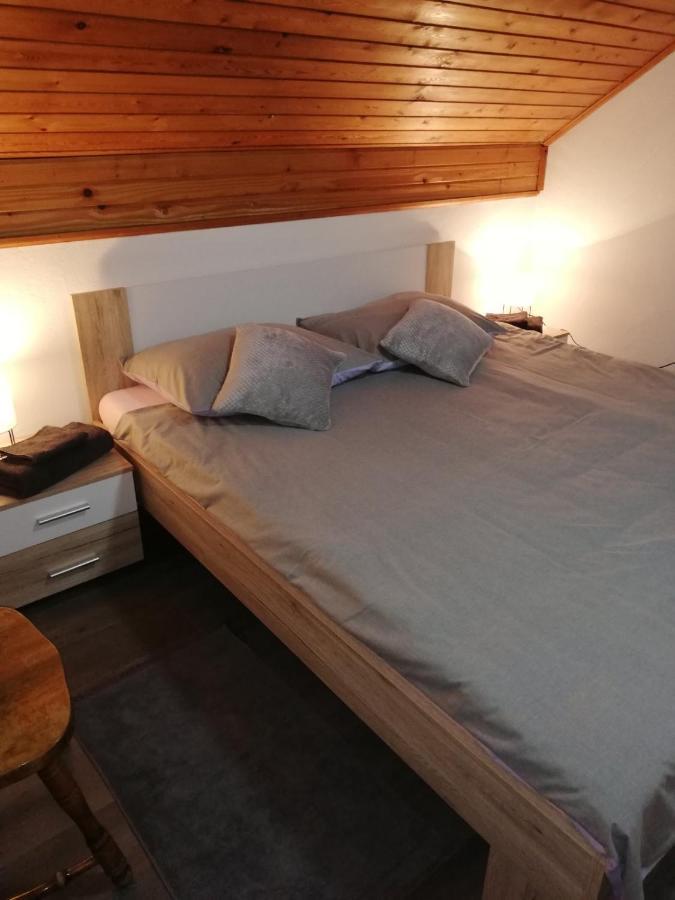 Holiday Home Tin Ogulin Buitenkant foto