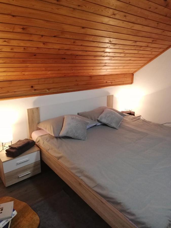 Holiday Home Tin Ogulin Buitenkant foto
