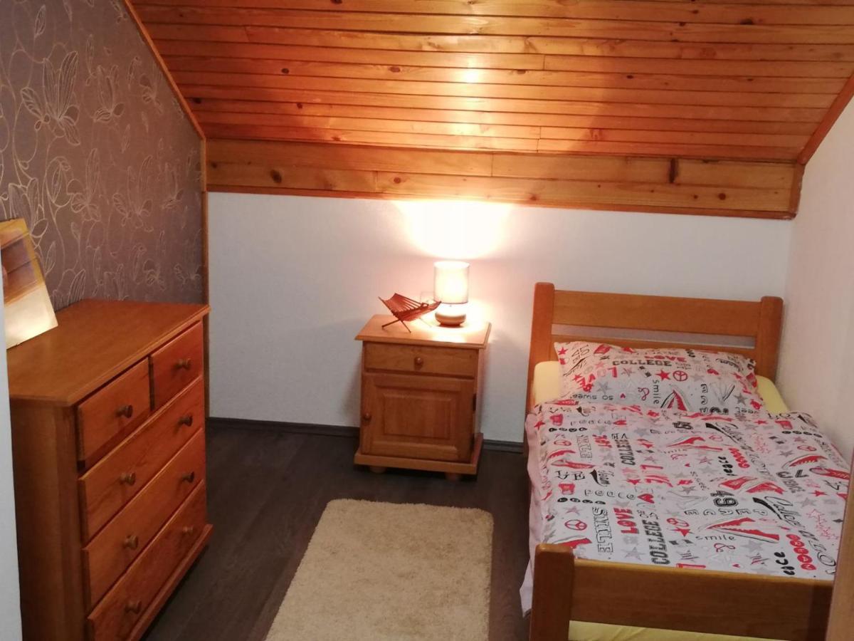 Holiday Home Tin Ogulin Buitenkant foto