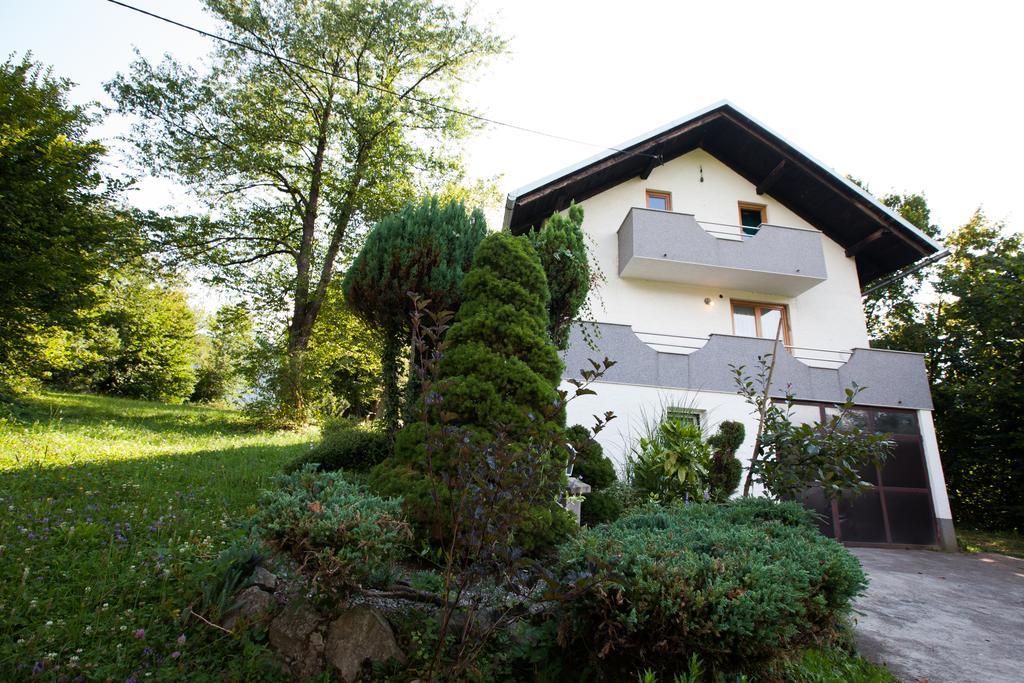 Holiday Home Tin Ogulin Buitenkant foto